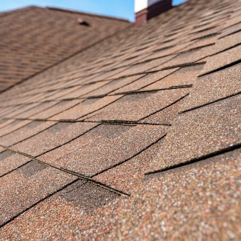 asphalt-tile-roof-on-new-home-under-construction